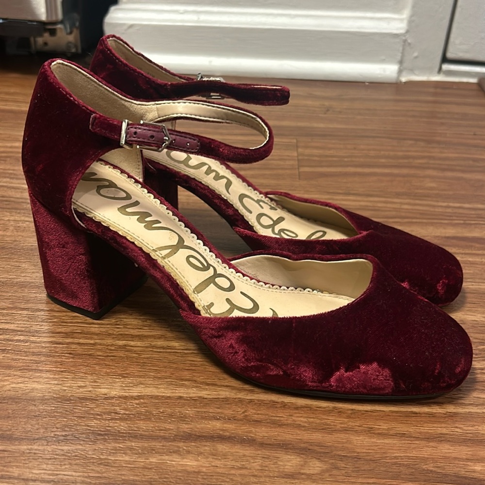 Sam Edelman Closed Toe Heel, 7.5, burgundy, Velvet
